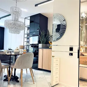 Luxury At Center At Palace +netflix! Apartament
